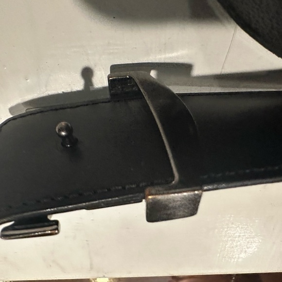 Louis Vuitton Initiales Eclipse 40MM Belt - 85cm/35 inches - Picture 7 of 15